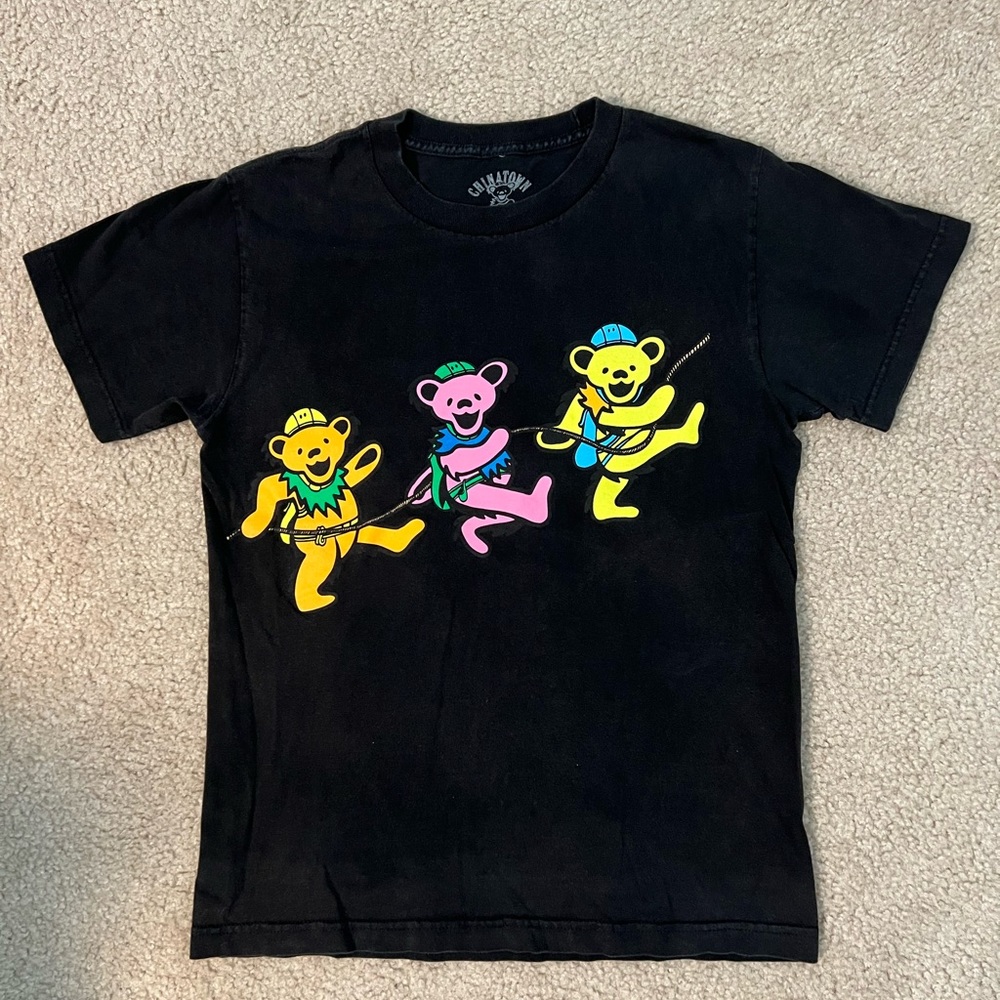 CHINATOWN MARKET X GRATEFUL DEAD BEARS T-SHIRT